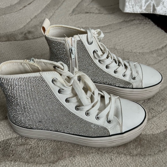 Steve Madden Shoes - Steve Madden White and Silver Glitter Sneakers